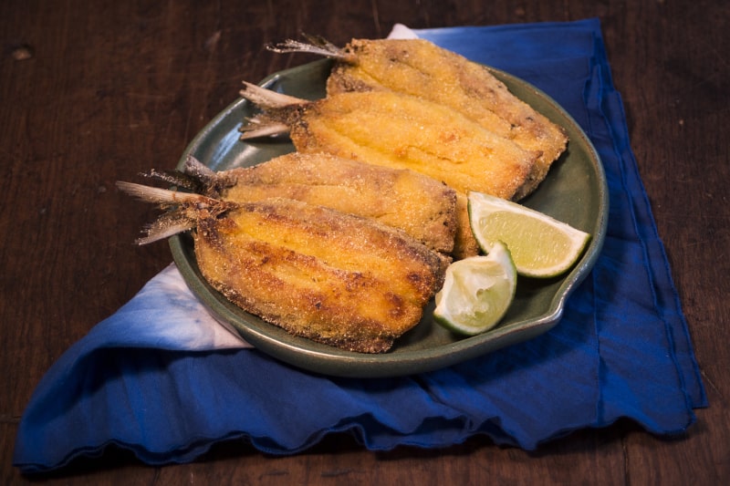 Sardinha Frita com Fubá